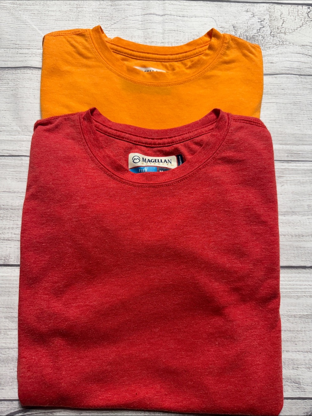 Magellan Outdoors Fish Gear Boys Red & Orange Short Sleeve Crewneck Tees